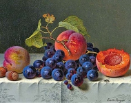 Натюрморт с персиками, виноградом и орехами на столе