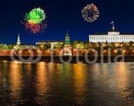 Салют над московским Кремлем