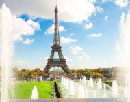 Франция, Париж. Eiffel Tower and fountains of Trocadero