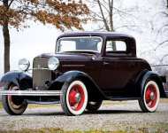 Ford V8 DeLuxe Coupe 1932