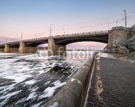 Россия, Тверь. Мост в оковах льда
