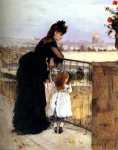 Женщина с ребенком на балконе