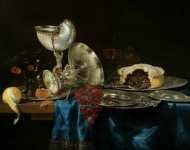 Натюрморт с наутилусом, серебряной посудой и ежевичным пирогом