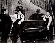 Laurel and Hardy (Music Box The)