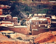 Традиционные глиняные дома, берберские деревни в горах Атласа, Марокко