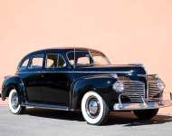 Dodge Custom Town Luxury Liner Sedan (D19) 1941