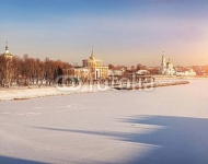 Россия, Тверь. Морозный город на реке