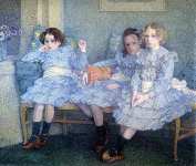 Трое детей в голубом